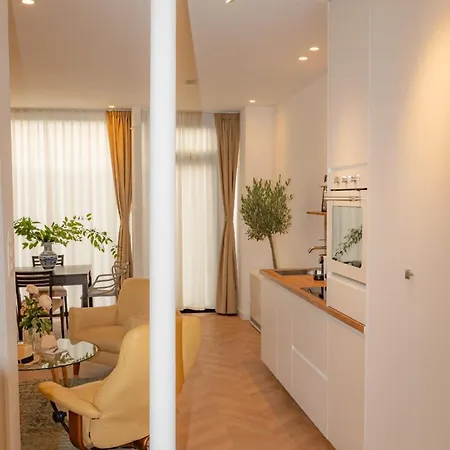 Apartment An Attractive Flat Near Jardin Du Luxembourg Paris