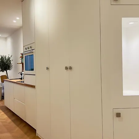 An Attractive Flat Near Jardin Du Luxembourg , Saint-germain *