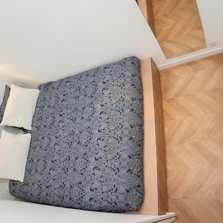 An Attractive Flat Near Jardin Du Luxembourg , Saint-germain *